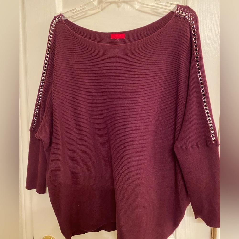 Jennifer Lopez burgundy sweater